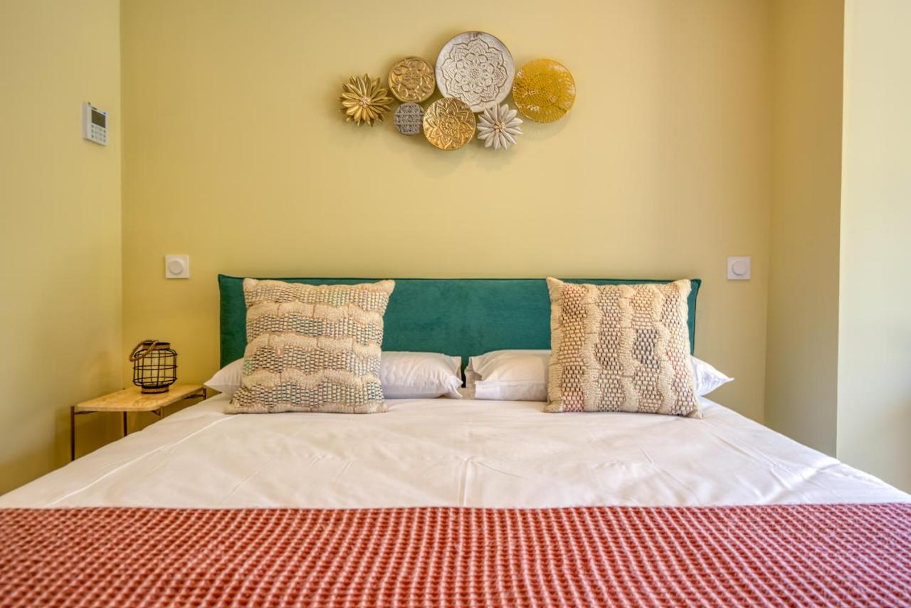 Deluxe Villa Graziella 200 M From The Beach Эз Экстерьер фото