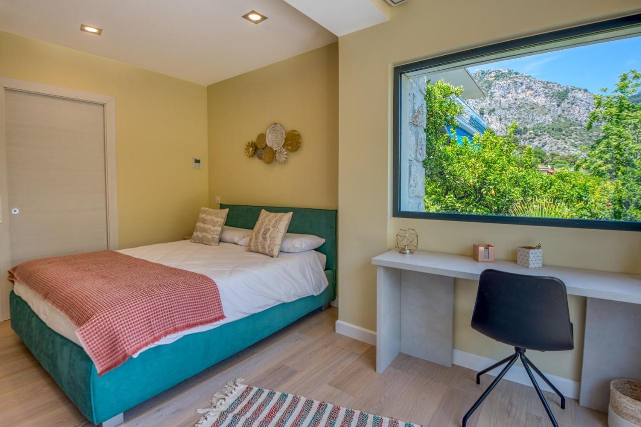 Deluxe Villa Graziella 200 M From The Beach Эз Экстерьер фото