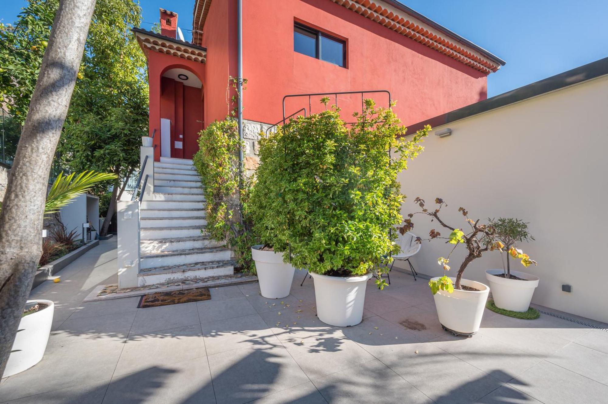 Deluxe Villa Graziella 200 M From The Beach Эз Экстерьер фото