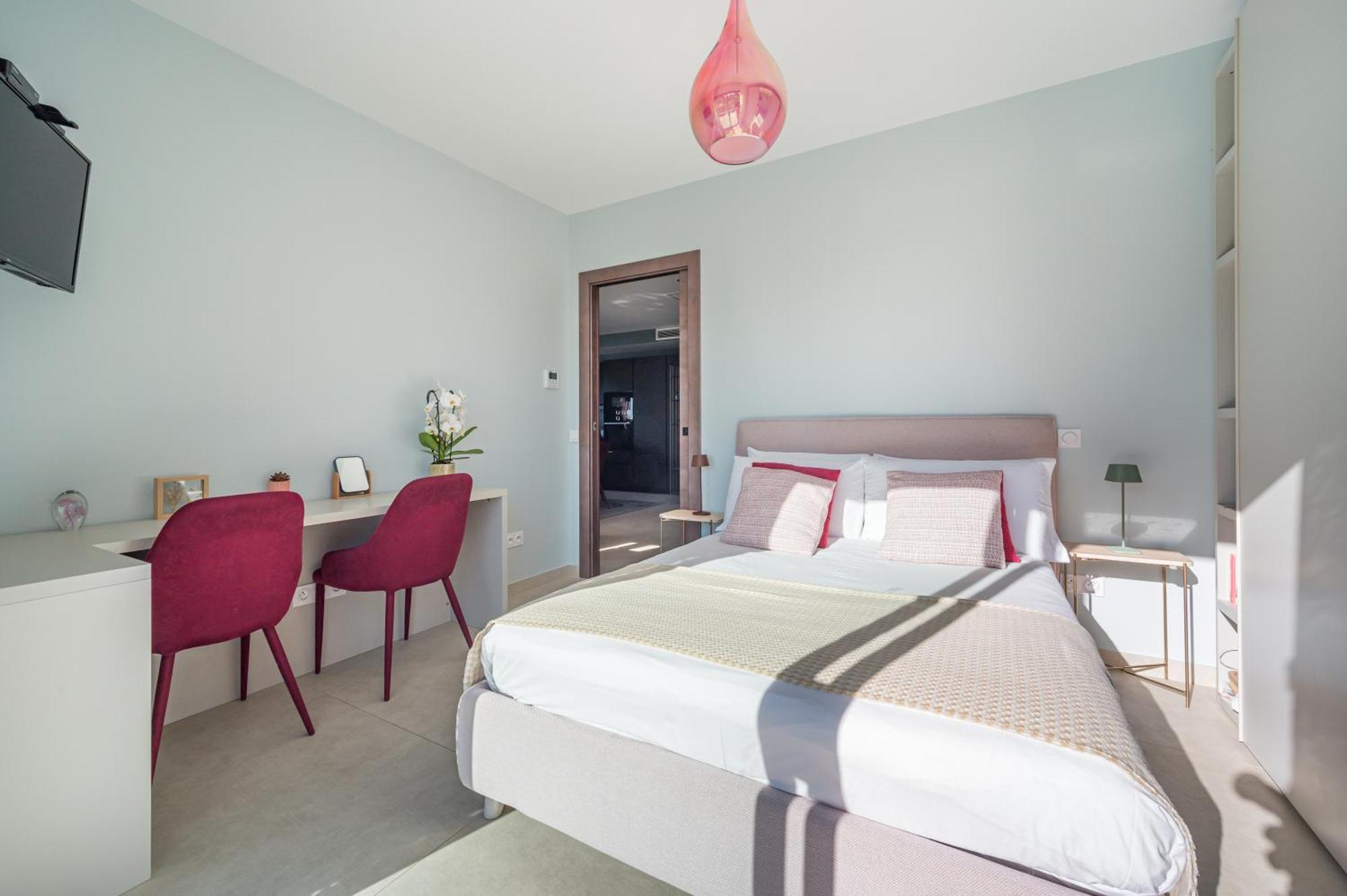 Deluxe Villa Graziella 200 M From The Beach Эз Экстерьер фото