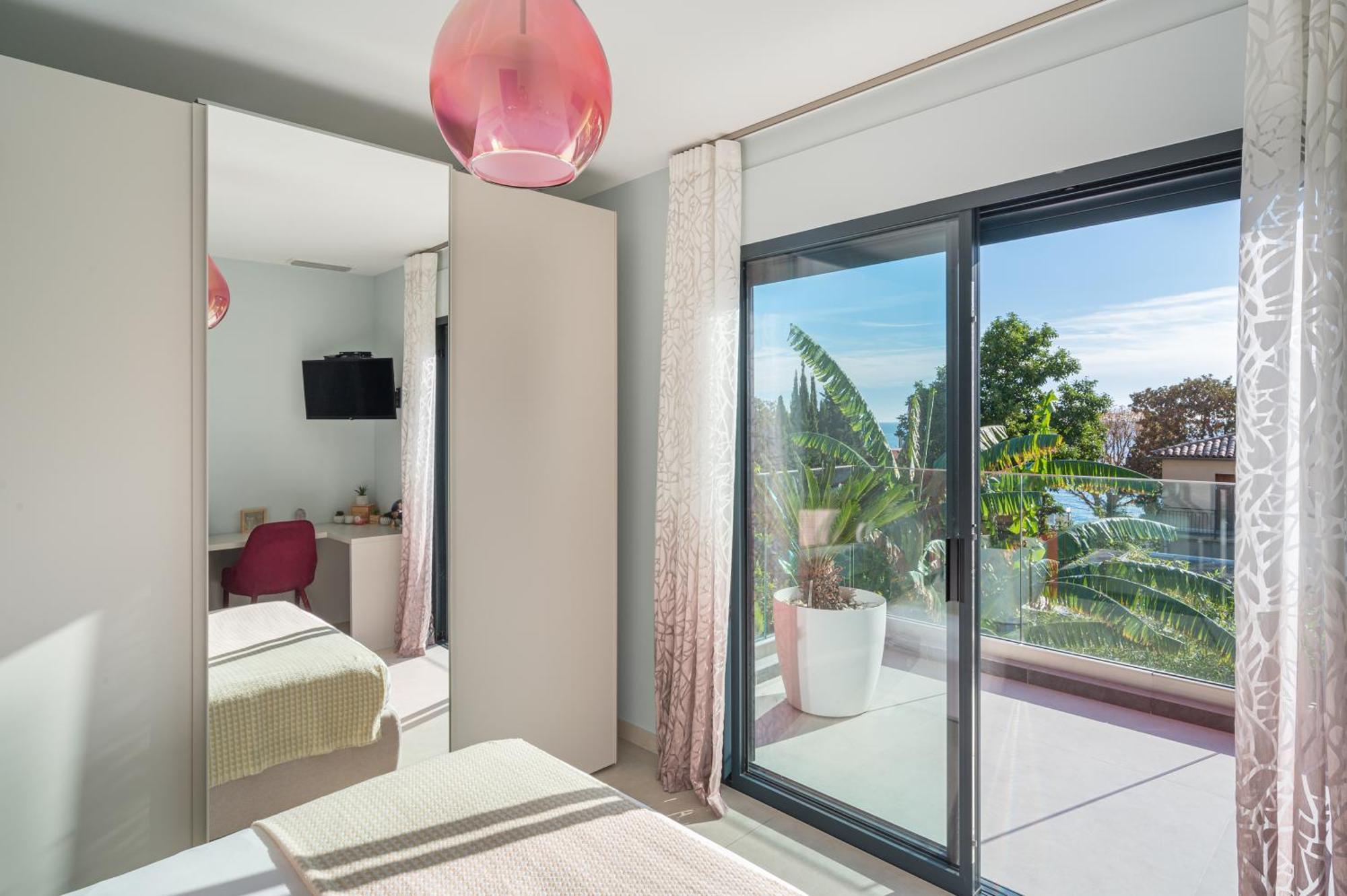 Deluxe Villa Graziella 200 M From The Beach Эз Экстерьер фото