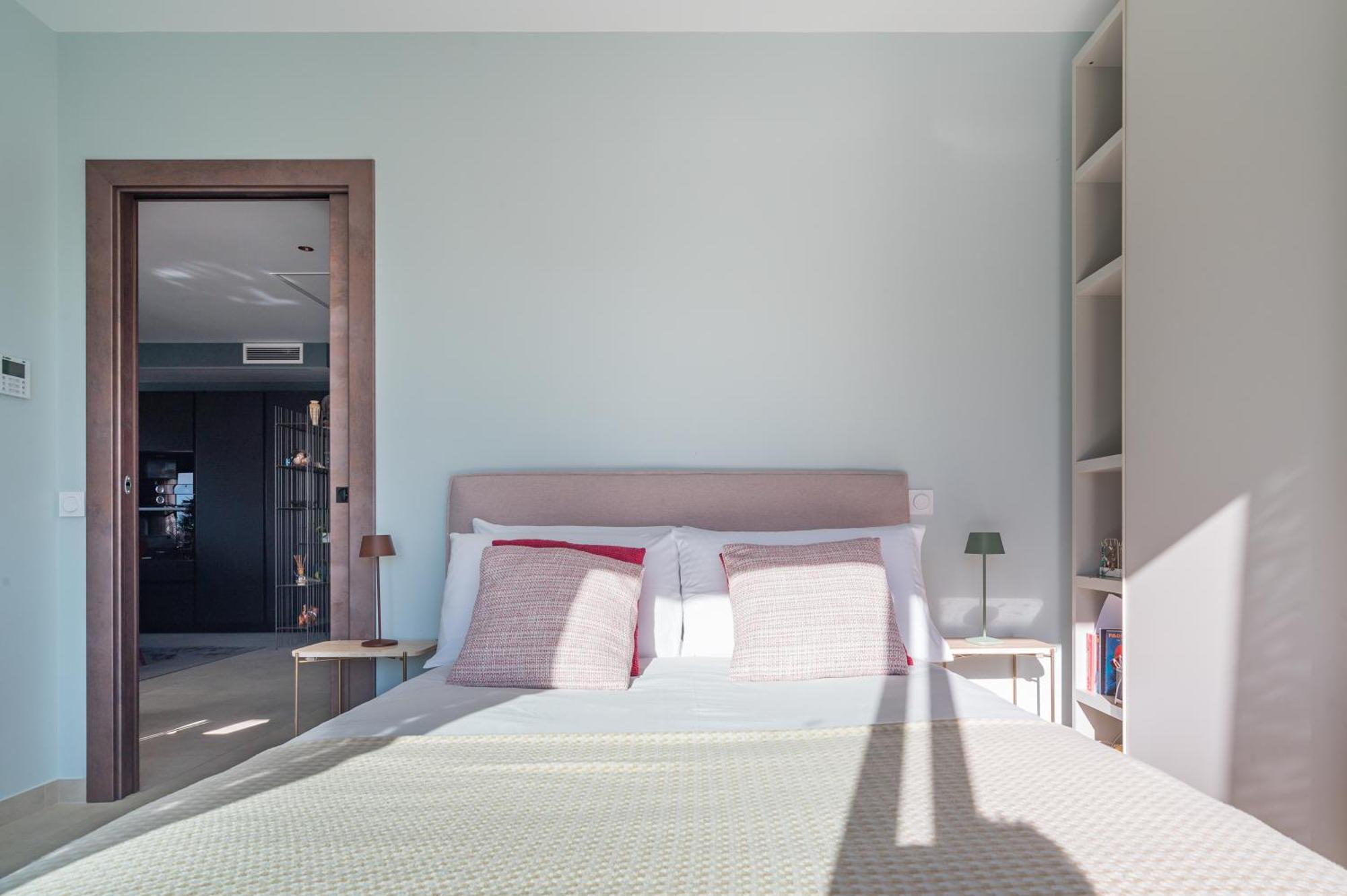 Deluxe Villa Graziella 200 M From The Beach Эз Экстерьер фото