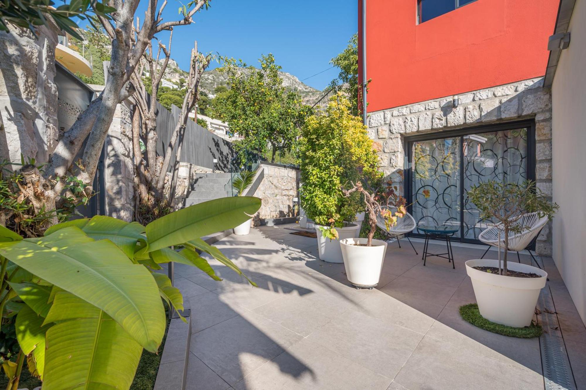 Deluxe Villa Graziella 200 M From The Beach Эз Экстерьер фото